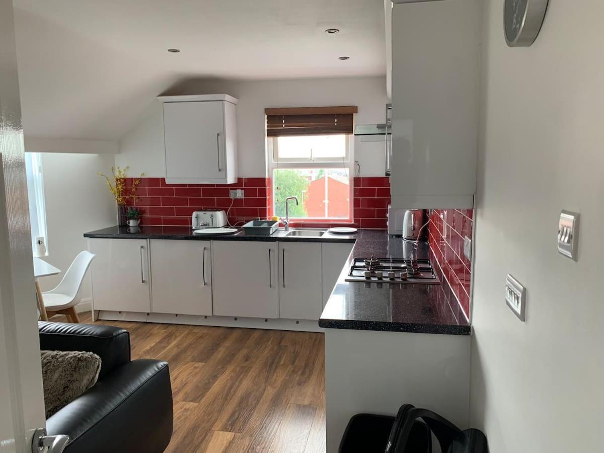 Modern Apartment Close To City Centre With Parking Leeds  Kültér fotó